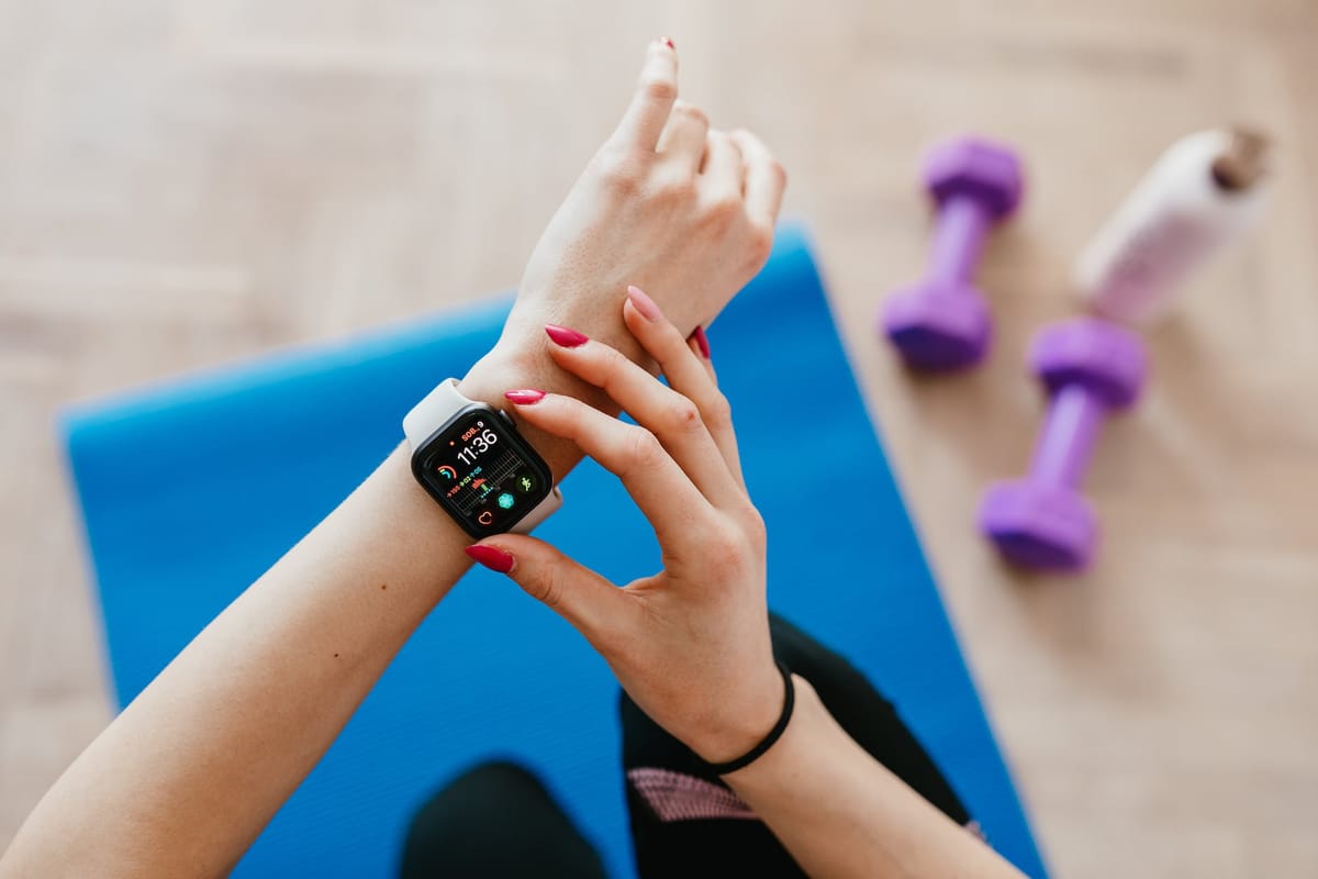Revolutionizing Home Health and Fitness: The Benefits of the Apple Watch
